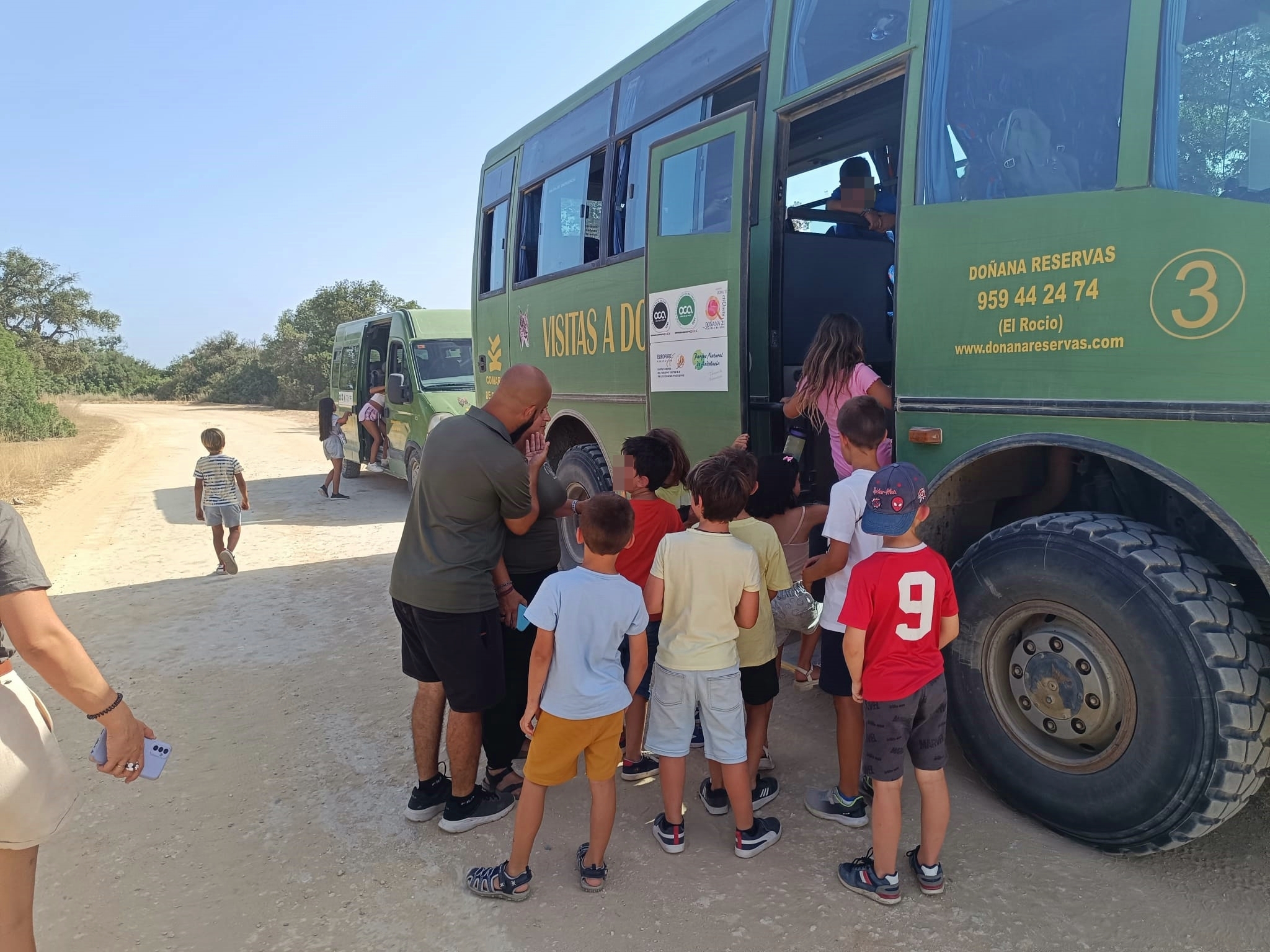 Visita en 4x4 con "Doñana Reservas" - Colonias DoñanaTour 2024